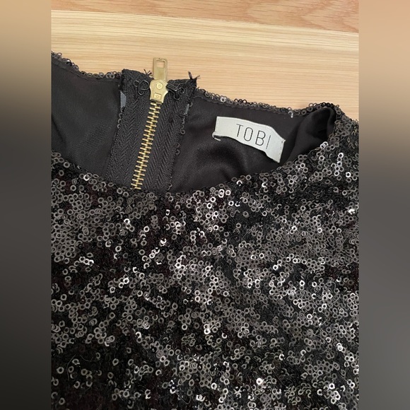 Black sequin cutout dress - Picture 3 of 3